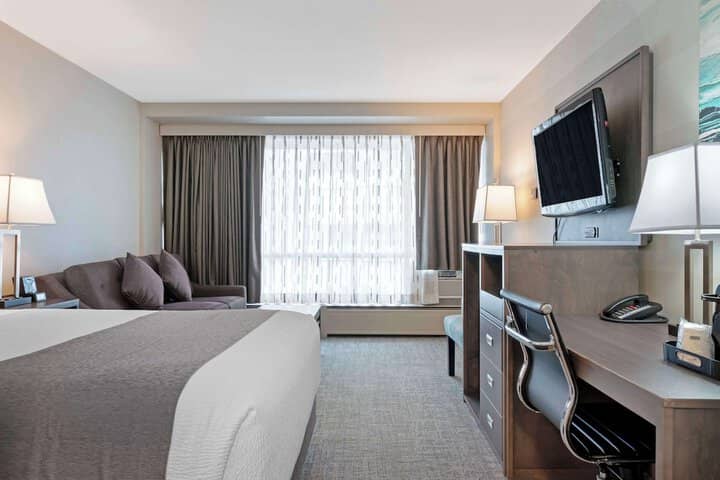 Room 14 of 68