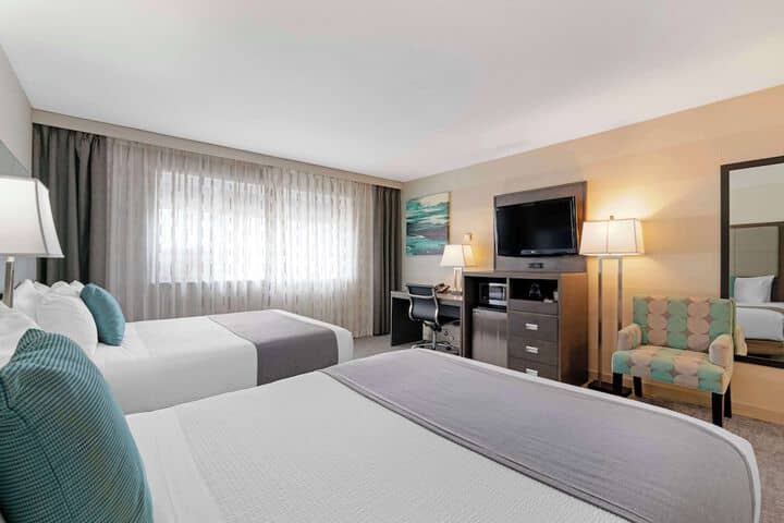 Room 10 of 68